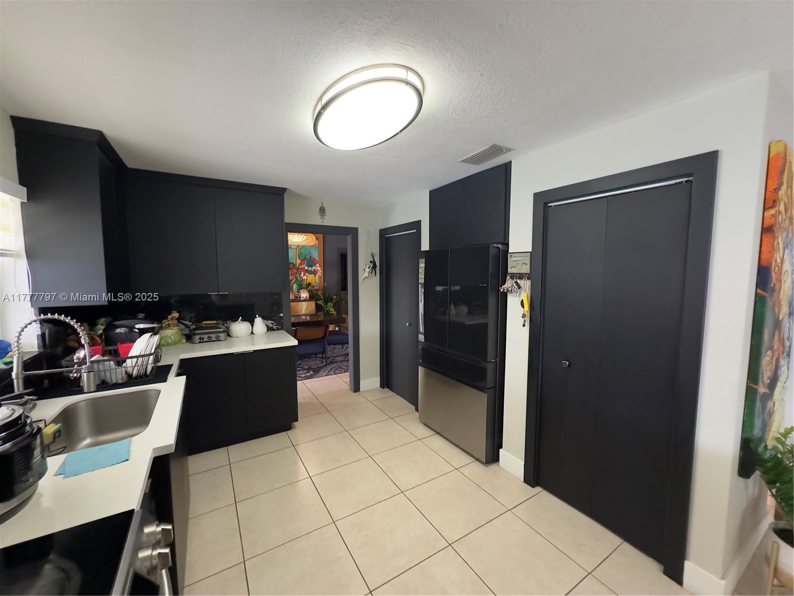 RAMAS OF KENDALL - Residential
