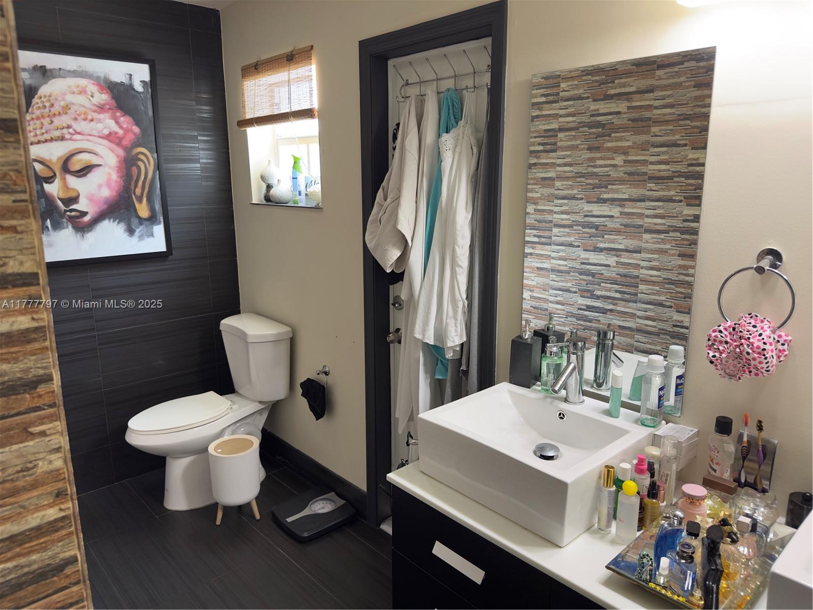 RAMAS OF KENDALL - Residential