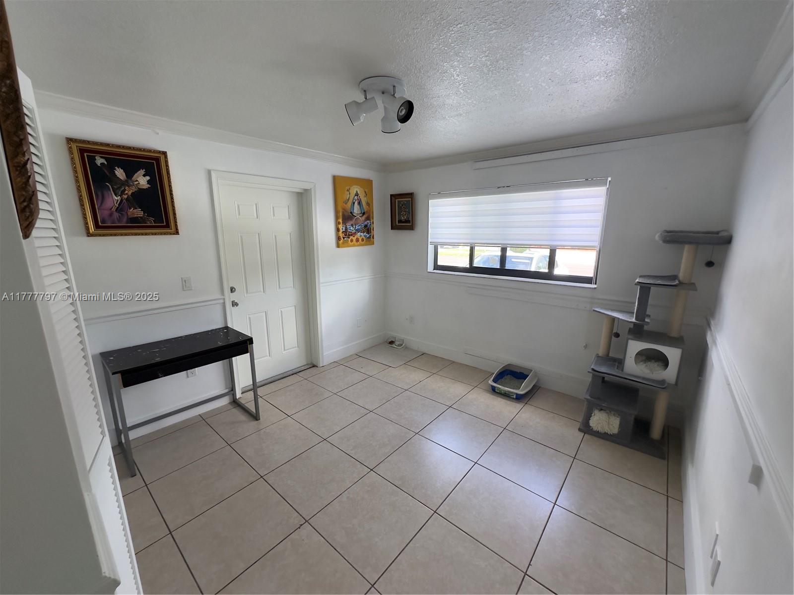 RAMAS OF KENDALL - Residential