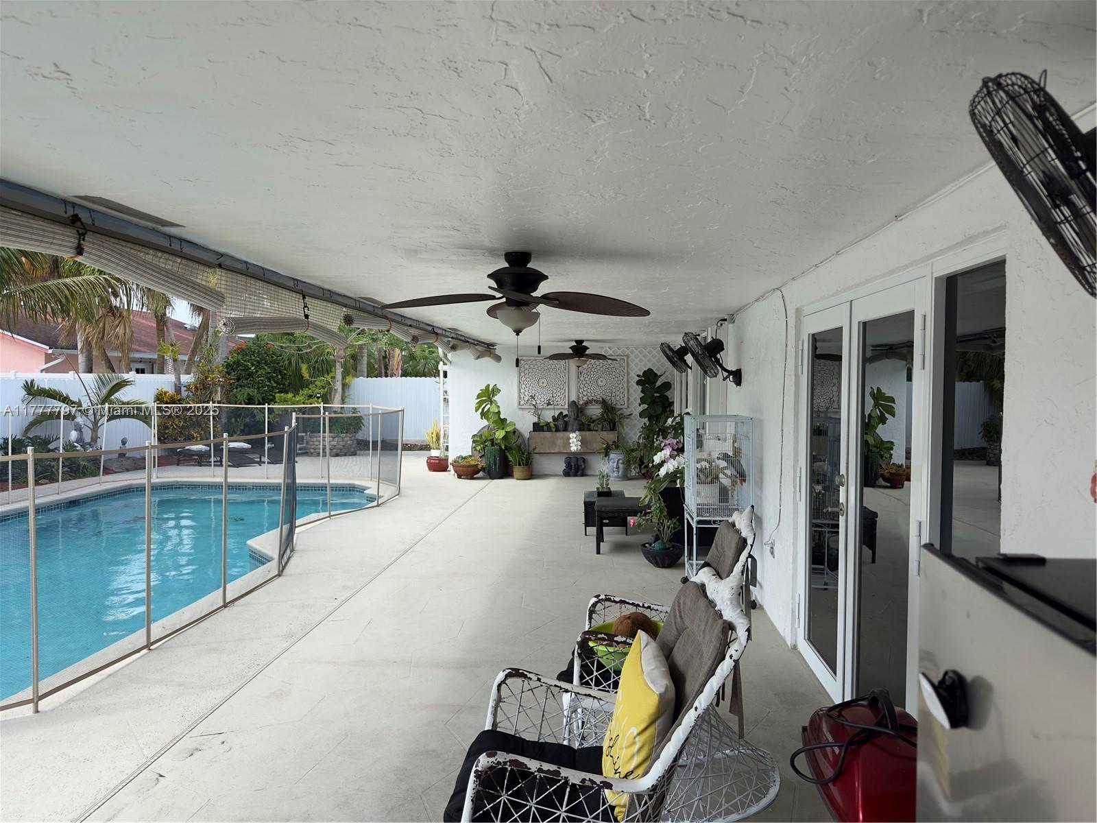 RAMAS OF KENDALL - Residential
