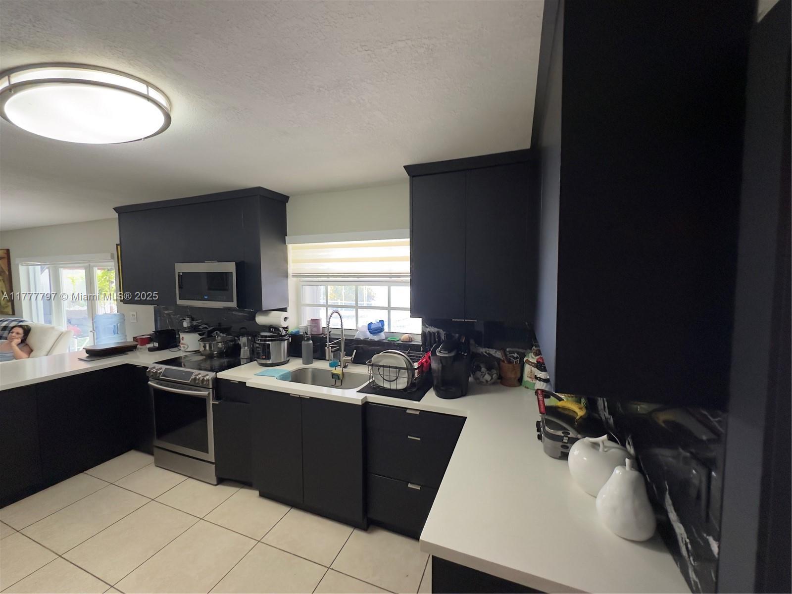 RAMAS OF KENDALL - Residential
