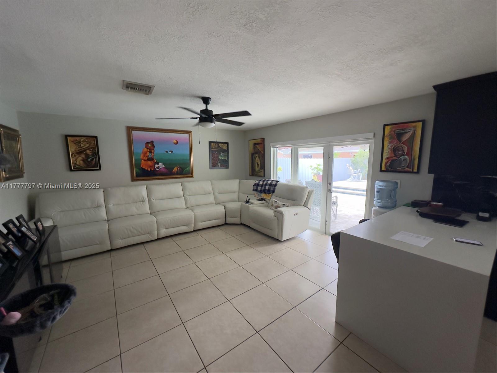 RAMAS OF KENDALL - Residential