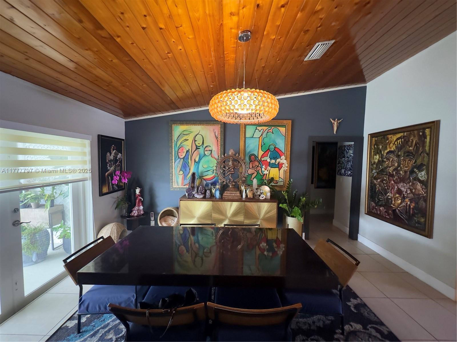 RAMAS OF KENDALL - Residential