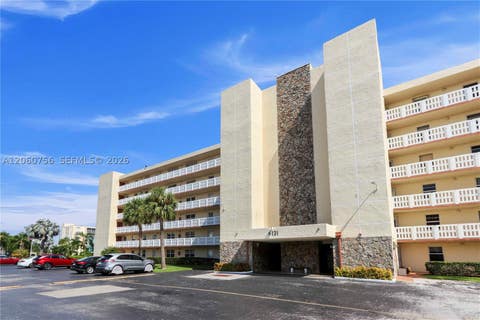 Photo of 131 SE 3rd Ave #101, Dania Beach, FL 33004 (MLS # A12060756)