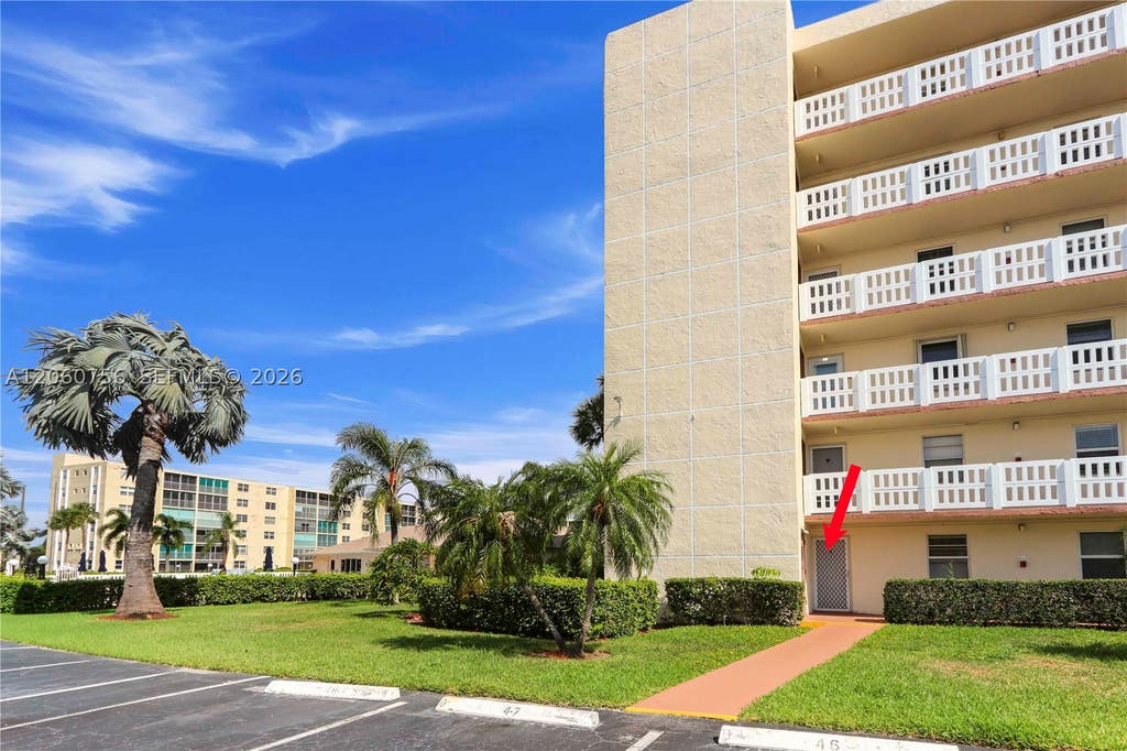 Photo of 131 SE 3rd Ave #101, Dania Beach, FL 33004 (MLS # A12060756)