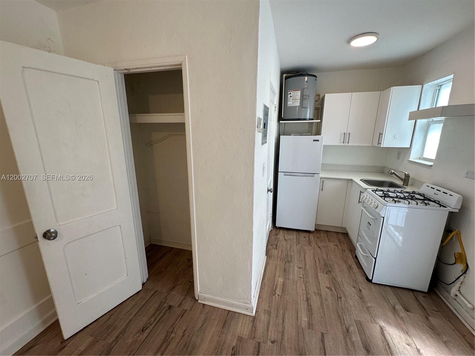 CITY OF MIAMI SOUTH - Residential Lease