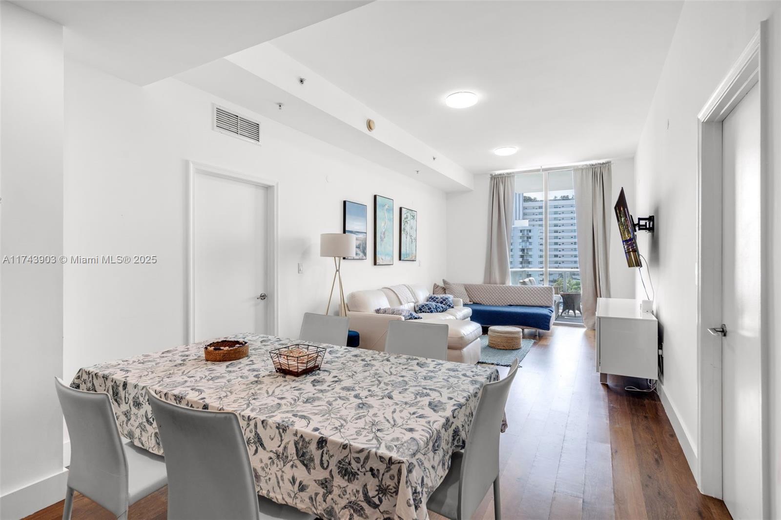 ELOQUENCE ON THE BAY COND - Residential