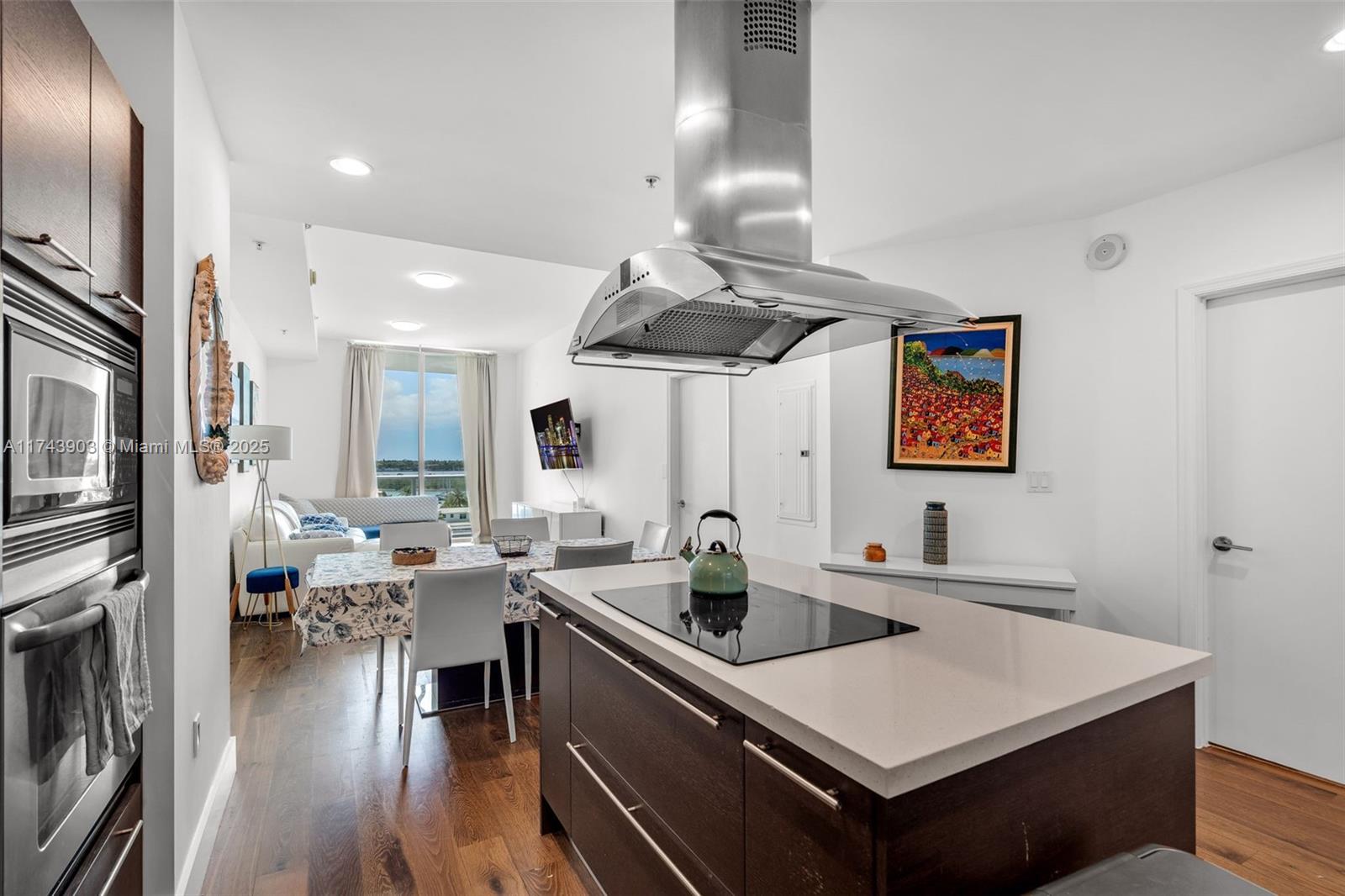 ELOQUENCE ON THE BAY COND - Residential