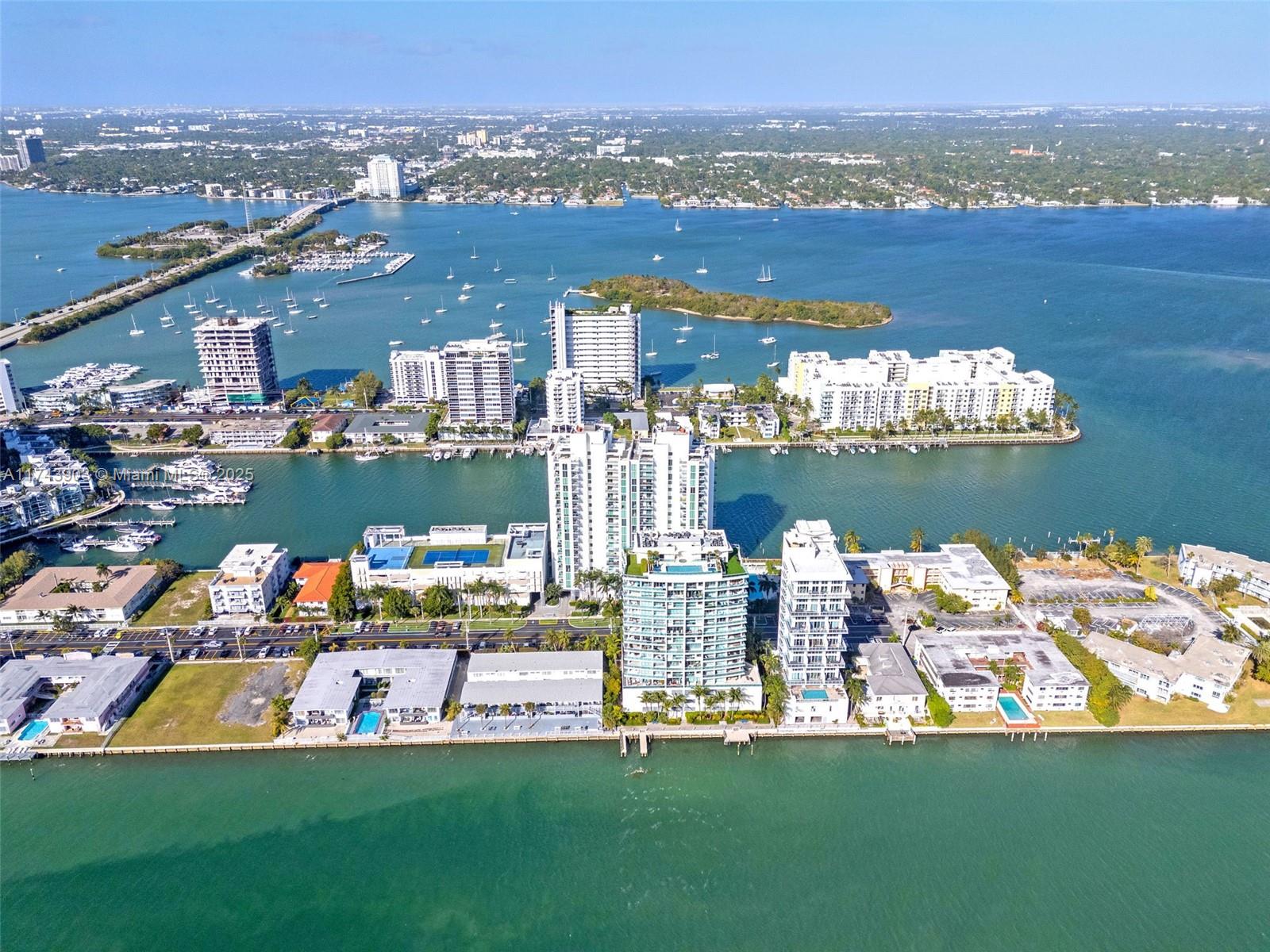 ELOQUENCE ON THE BAY COND - Residential