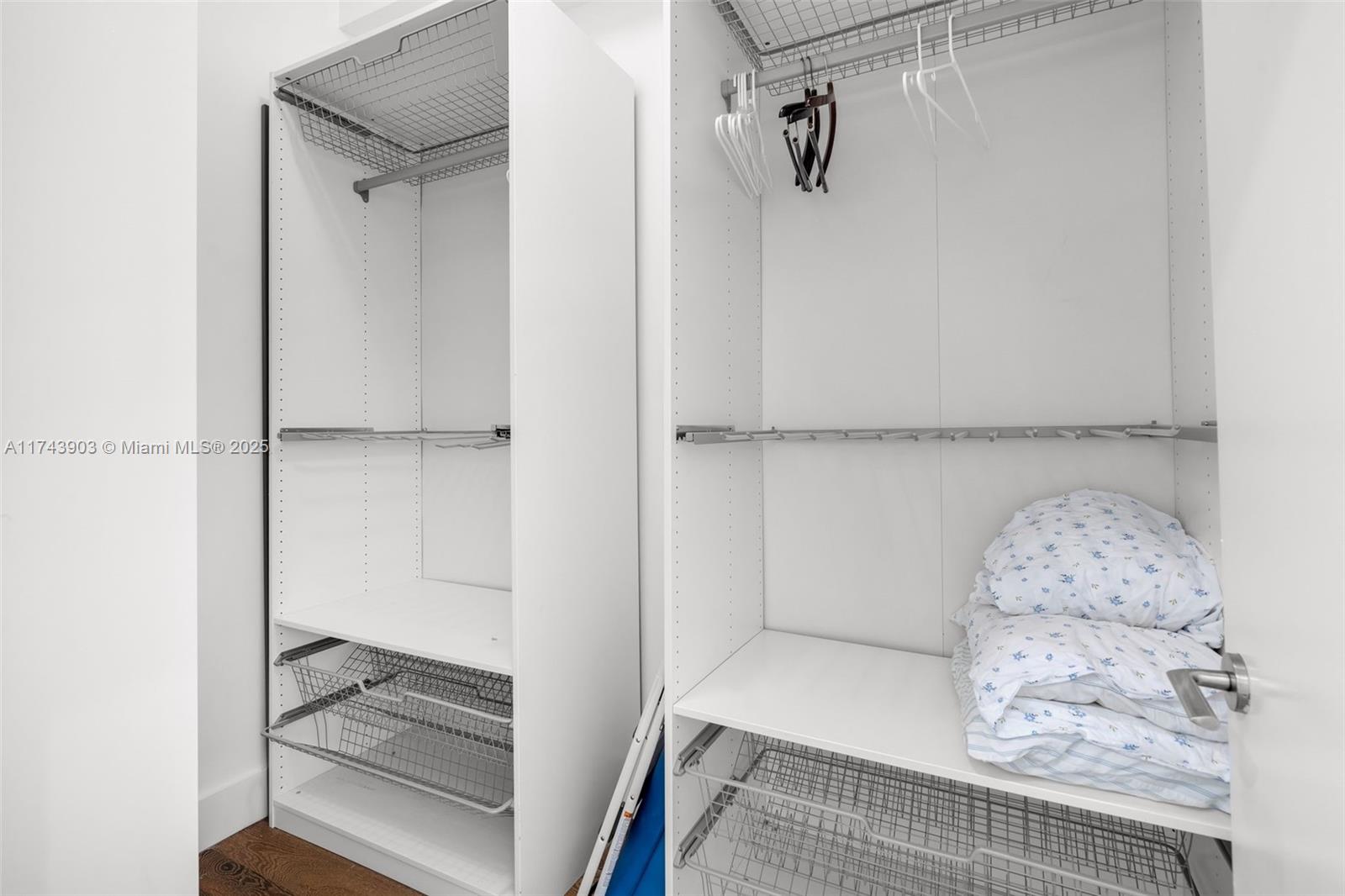 ELOQUENCE ON THE BAY COND - Residential