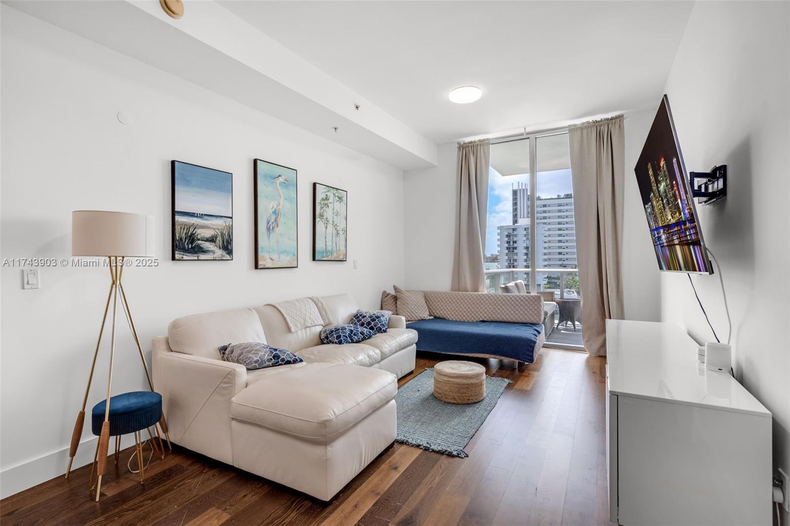 ELOQUENCE ON THE BAY COND - Residential