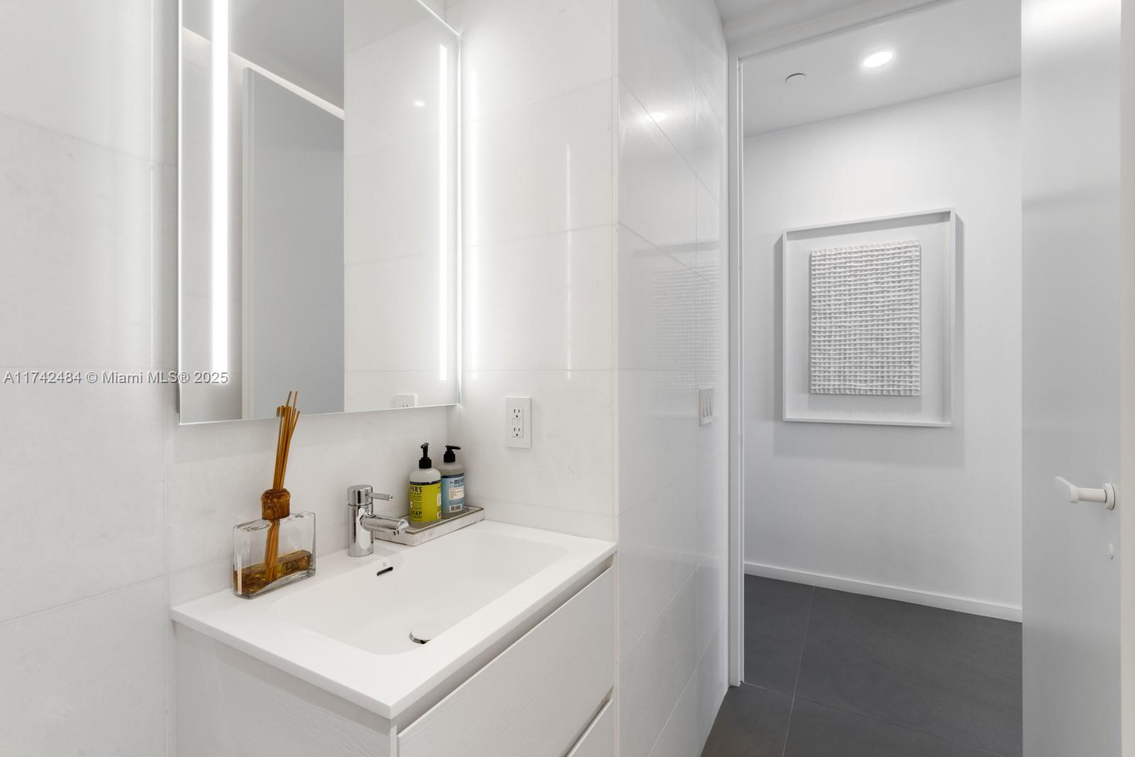 2000 OCEAN CONDO - Residential