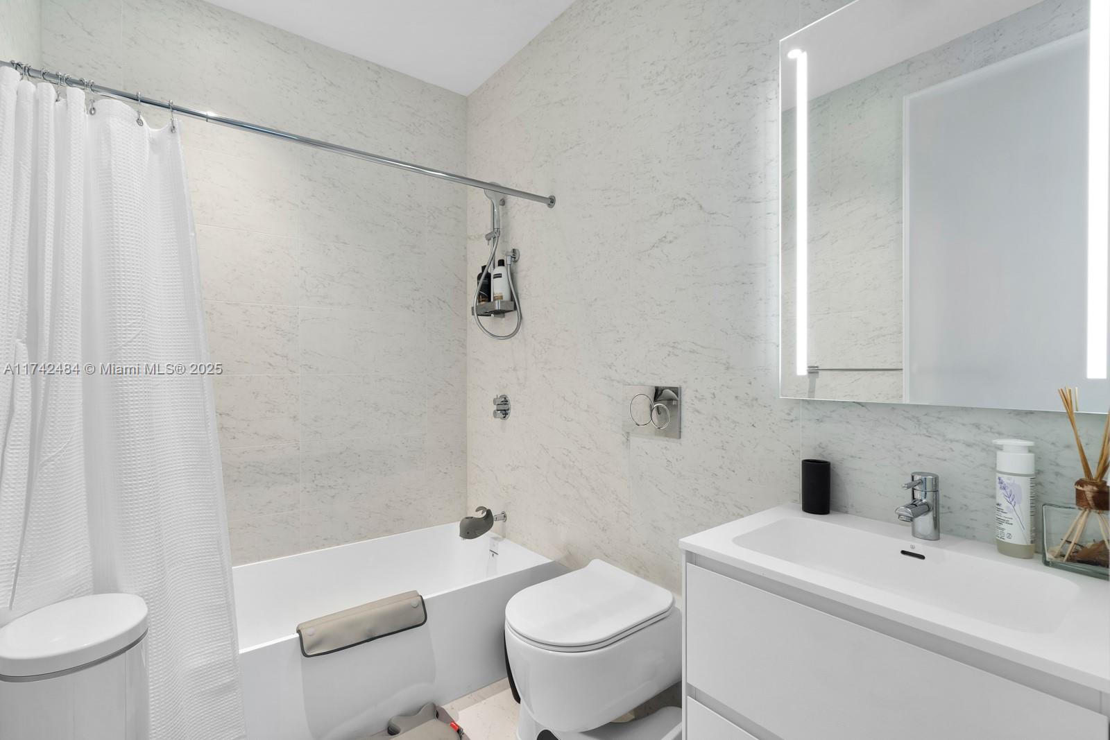 2000 OCEAN CONDO - Residential