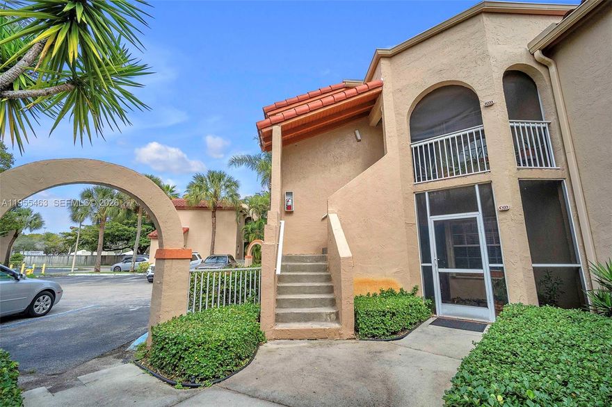 Location Location!! Don't miss out on this gem located in Pembroke Pines. "Welcome to Windmill Lakes II Condo Unit 103 " This is It : Courtyard-style Beautiful condo 2 bed 2 bath firsat floor unit unit has an upgraded granit kitchen tile floor throught, the entrance has a screened -in patio. The community has great anemities. pool, clubhouse and fitmness center. The Affordable Dream!