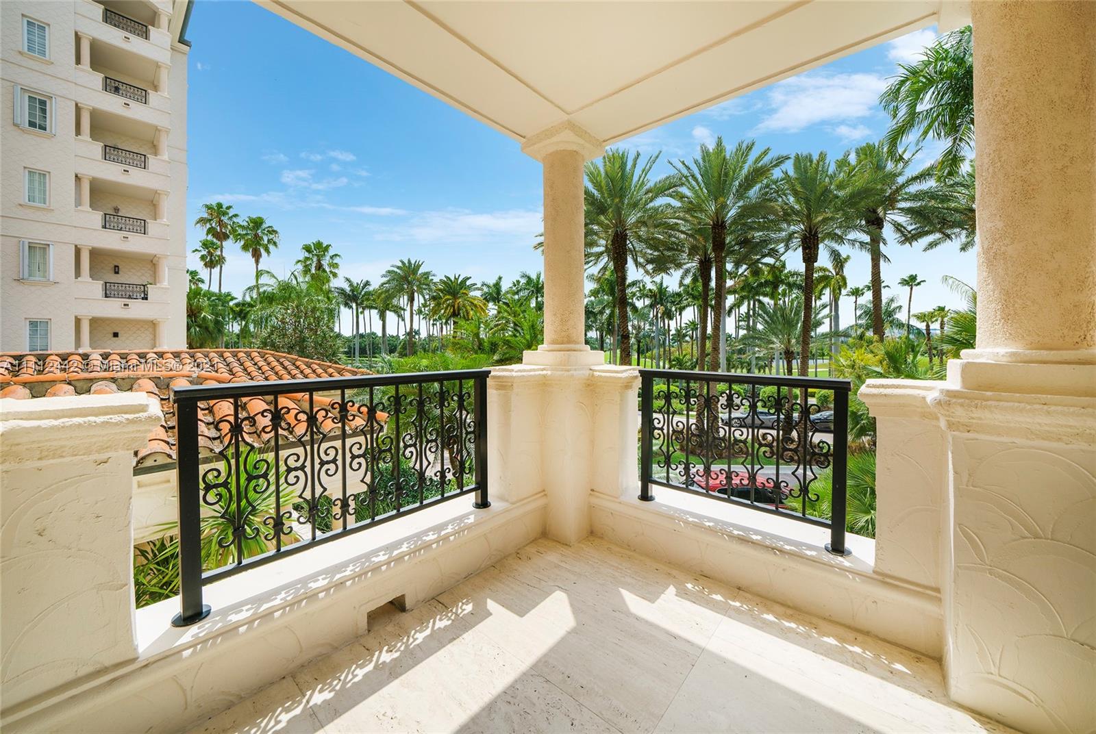 OCEANSIDE FISHER ISL COND - Residential