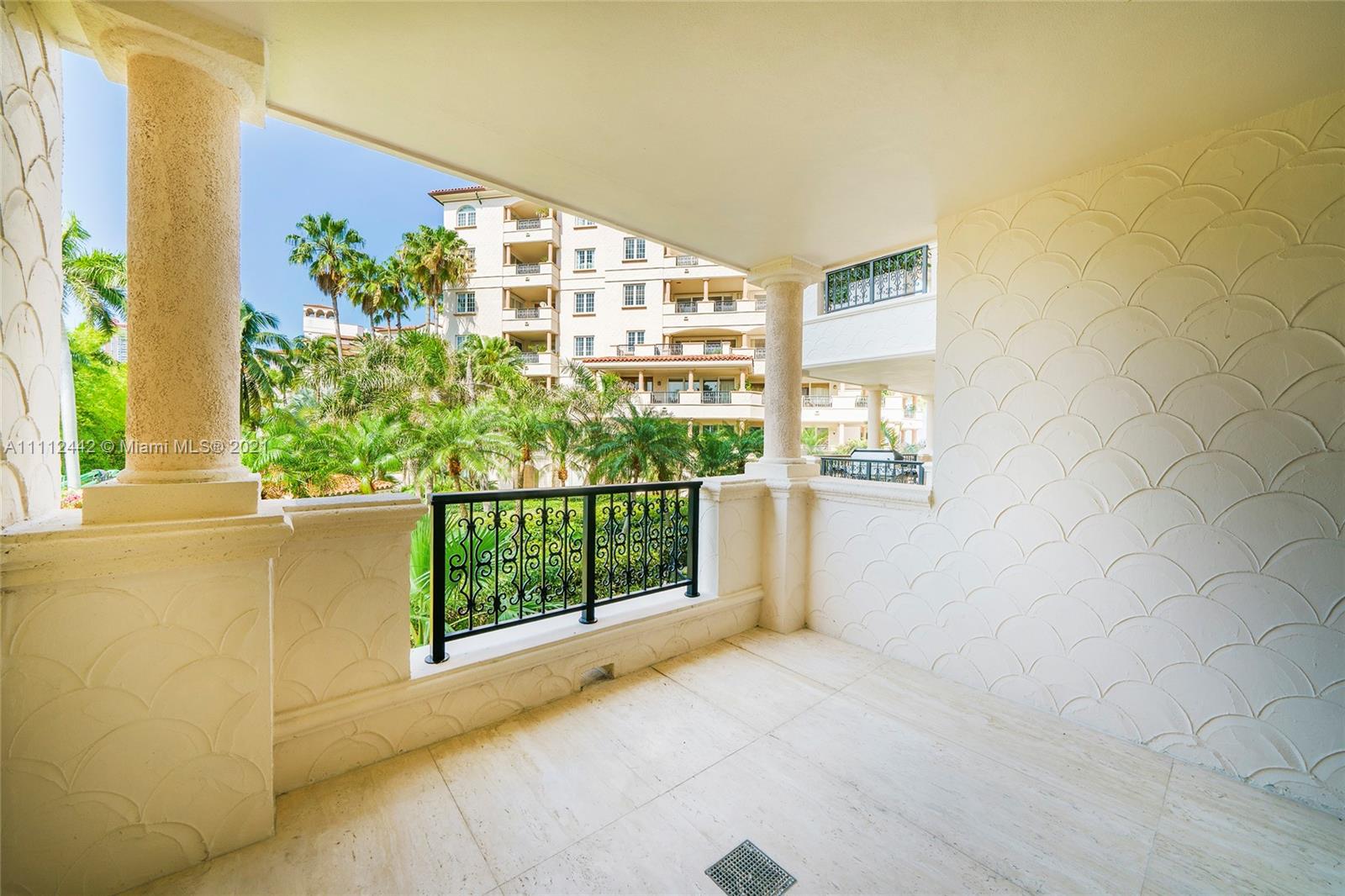 OCEANSIDE FISHER ISL COND - Residential