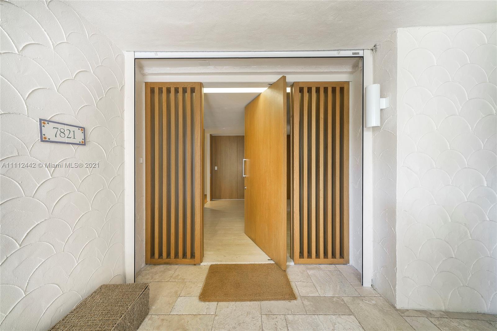 OCEANSIDE FISHER ISL COND - Residential