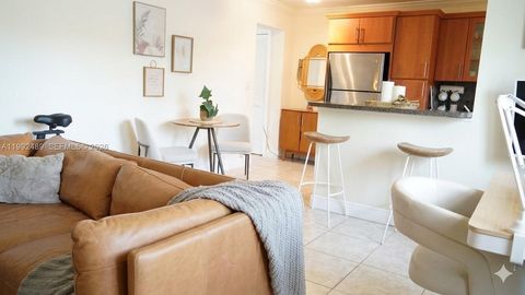 3240 Mary St S206 Miami FL 33133