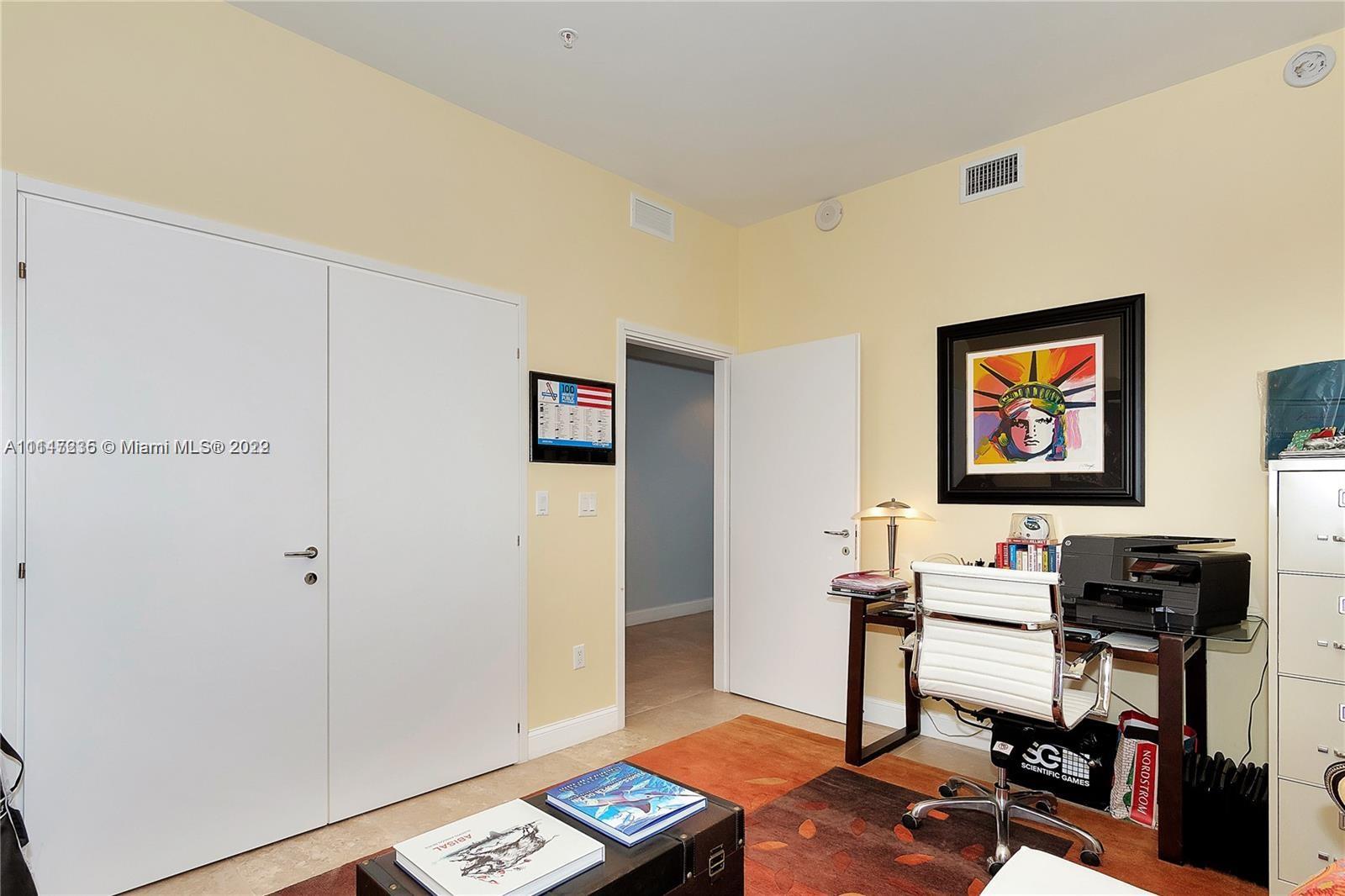 CONTINUUM ON SOUTH BEACH - Residential