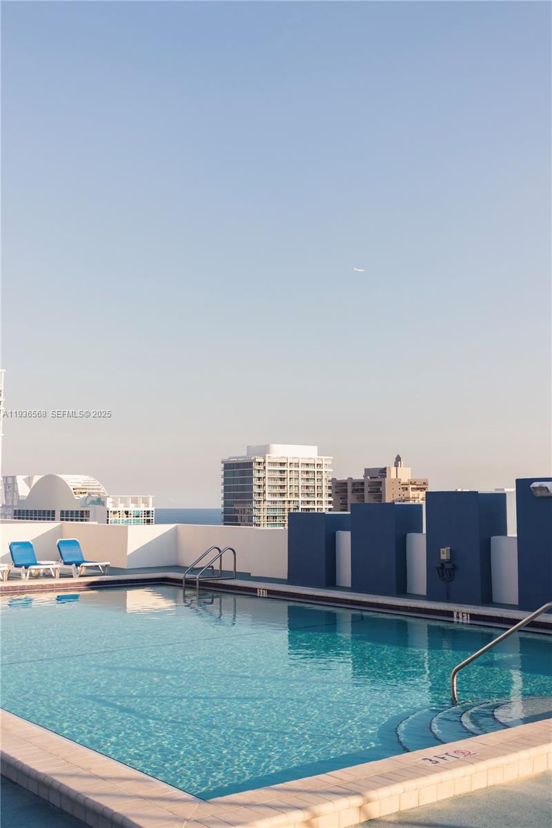 401 BLU OF NORTH BEACH CO - Residential