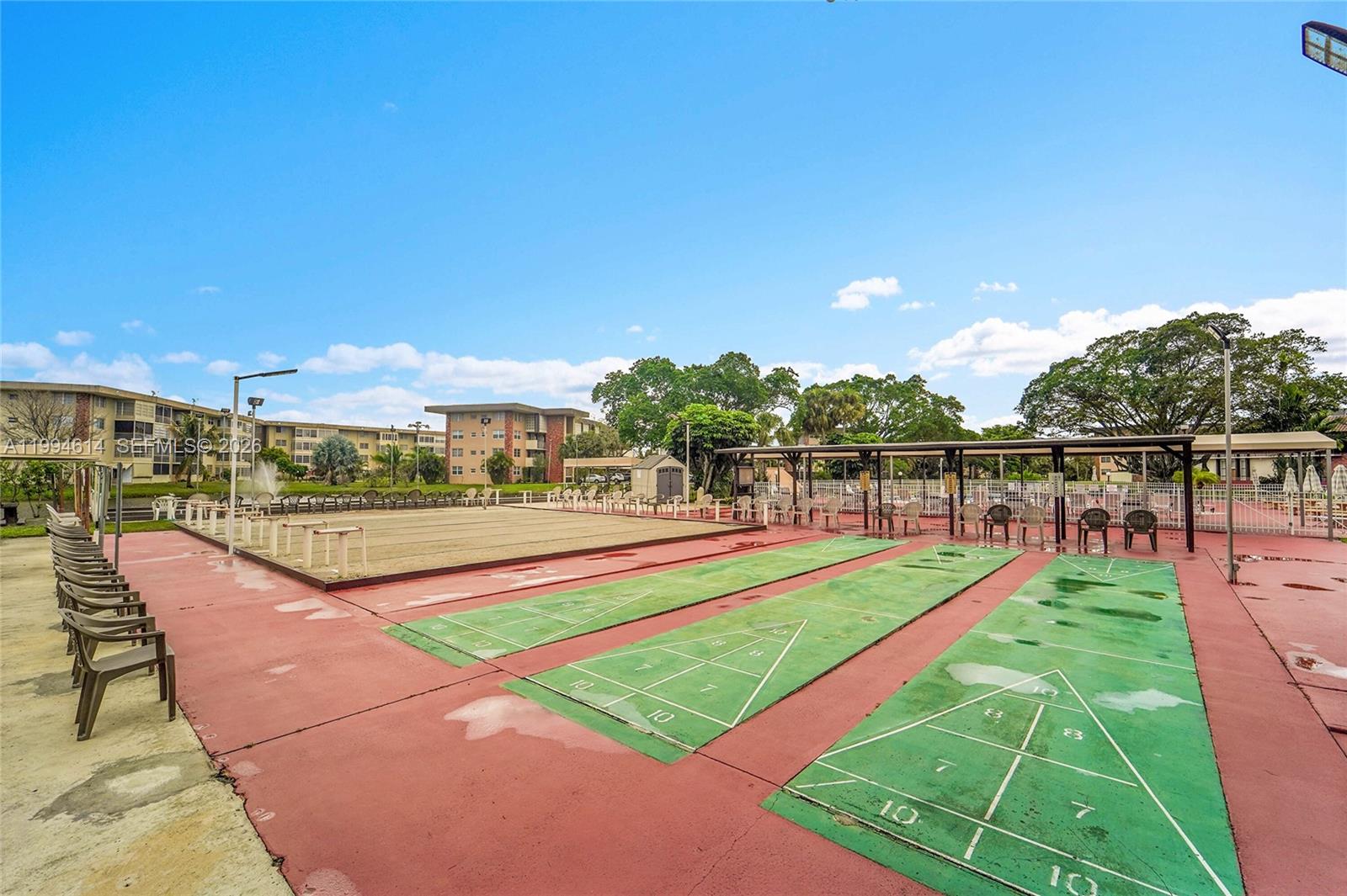 LAUDERDALE OAKS CONDO XIX - Residential