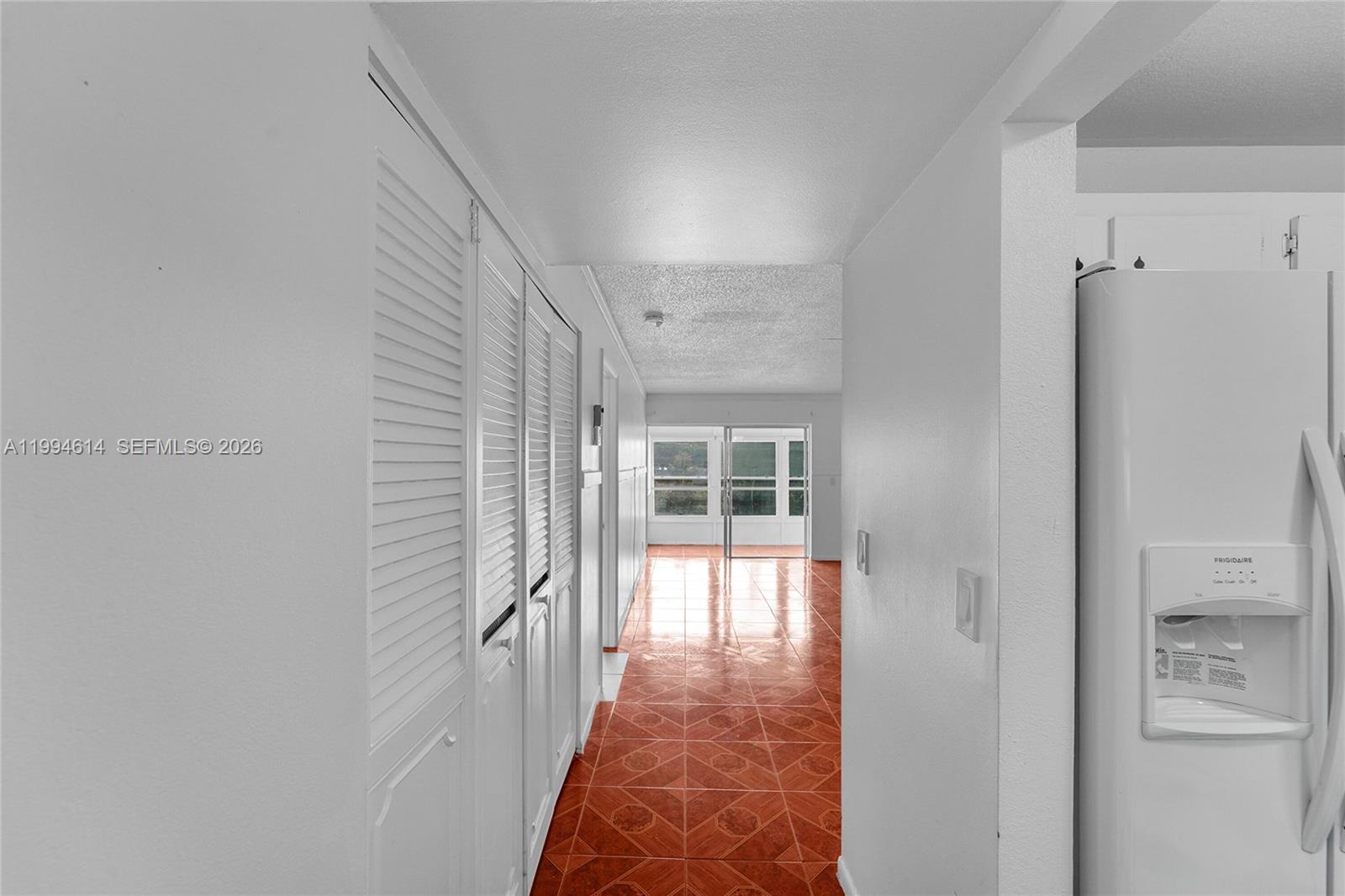 LAUDERDALE OAKS CONDO XIX - Residential