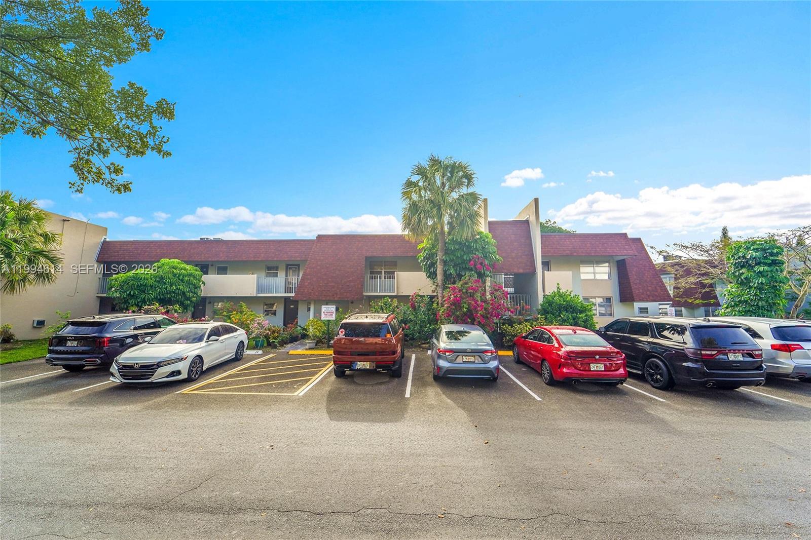LAUDERDALE OAKS CONDO XIX - Residential