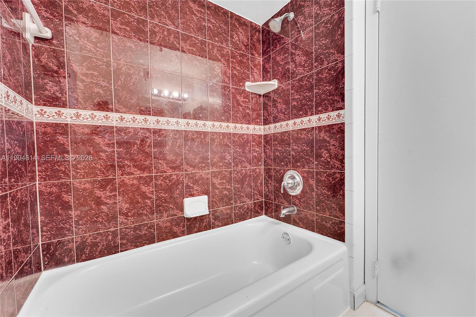 LAUDERDALE OAKS CONDO XIX - Residential