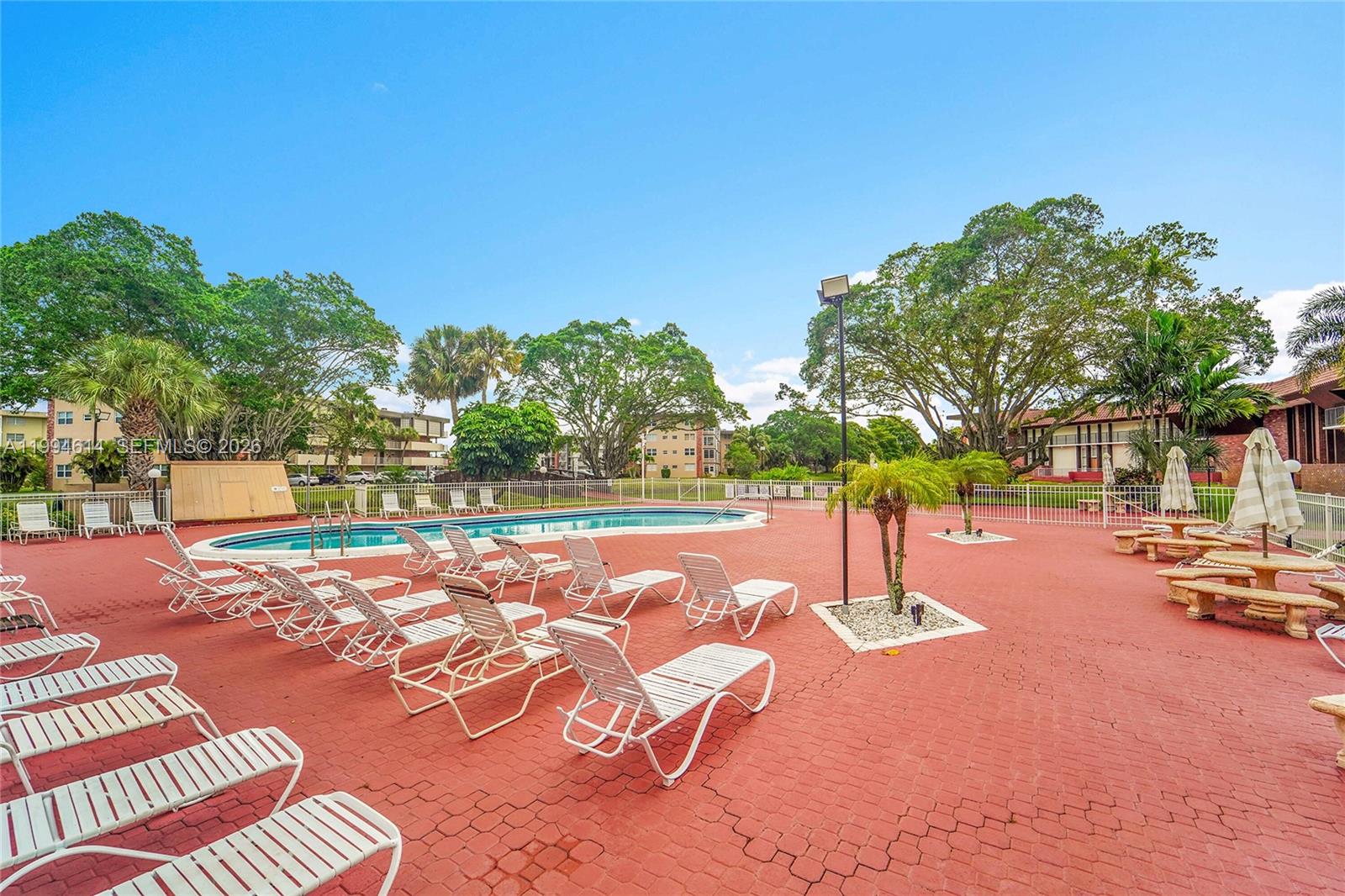 LAUDERDALE OAKS CONDO XIX - Residential