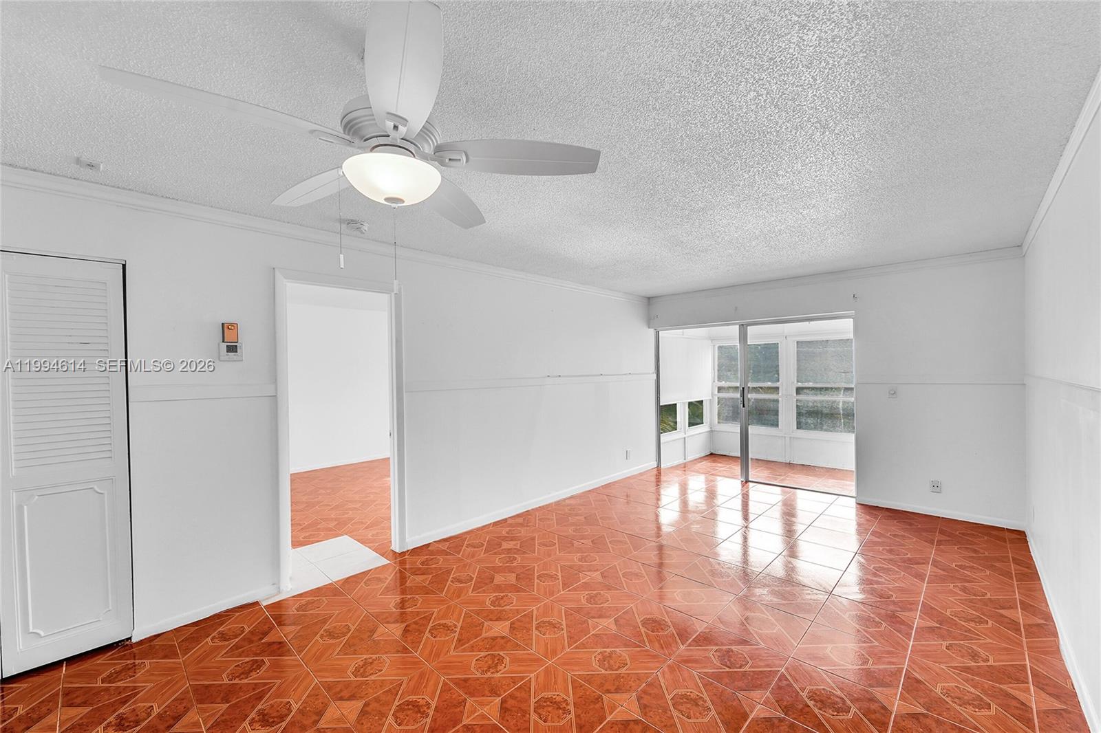 LAUDERDALE OAKS CONDO XIX - Residential
