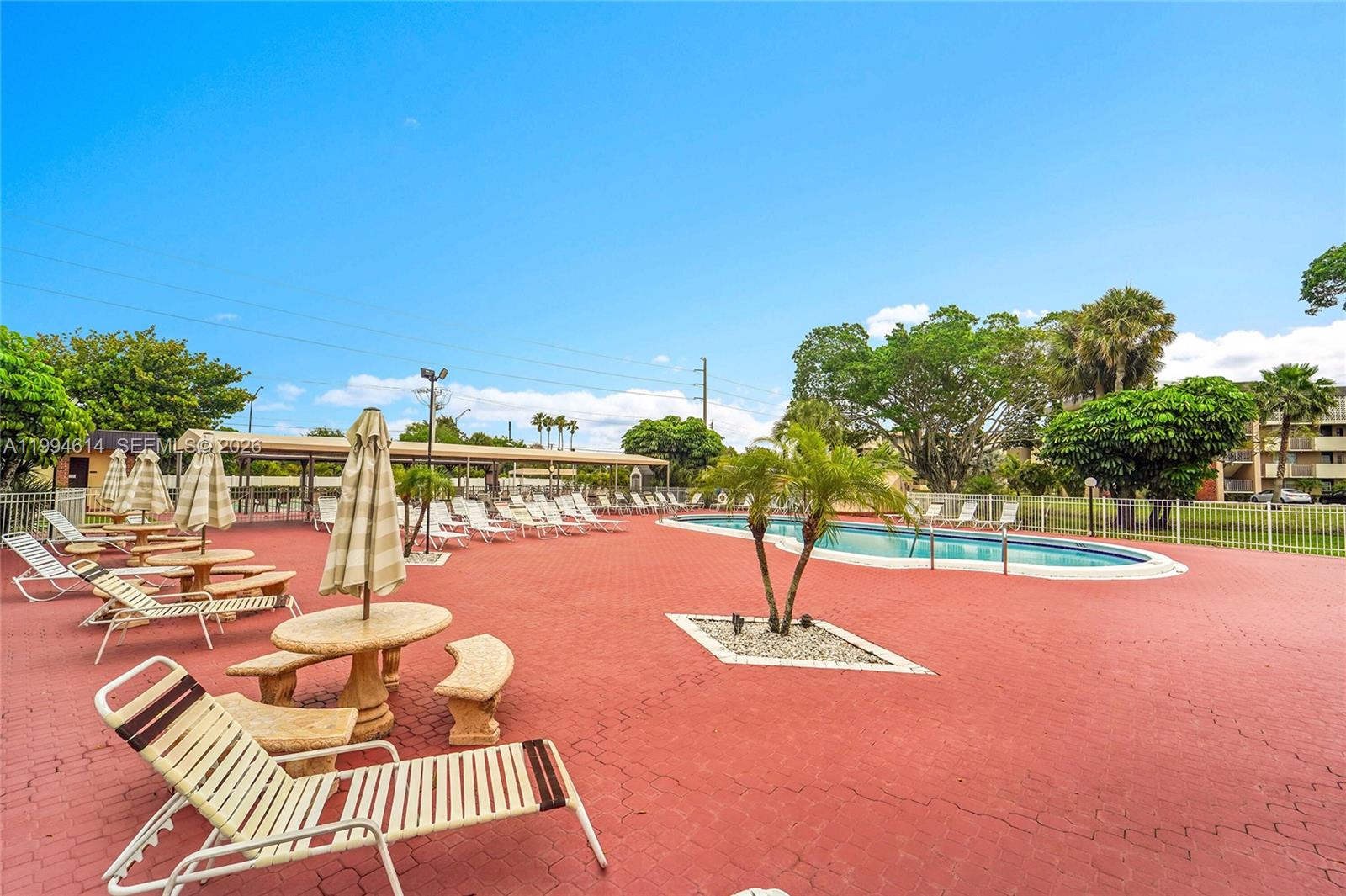 LAUDERDALE OAKS CONDO XIX - Residential