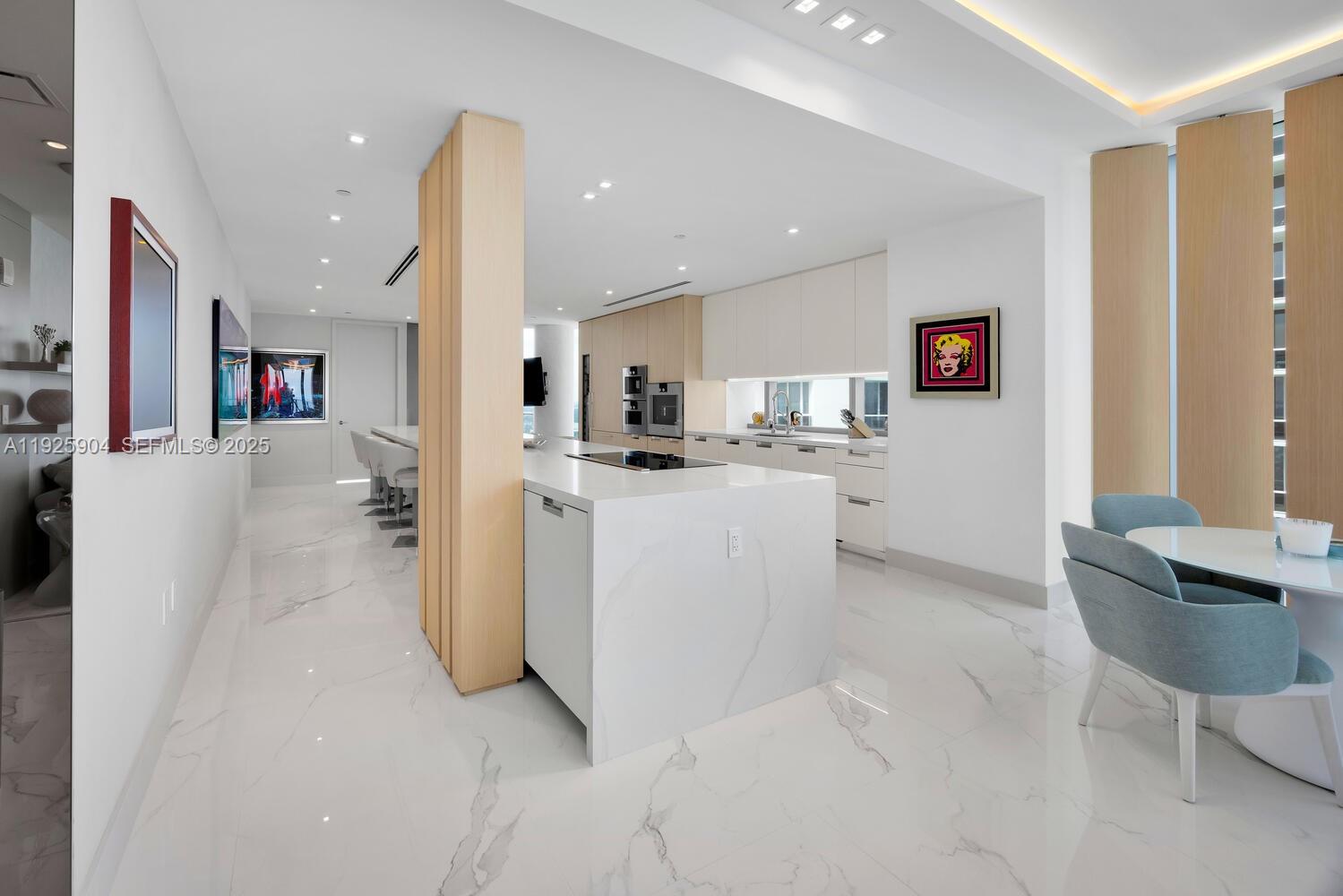 15701 Collins Ave 3701