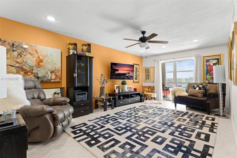 Photo of 130 NE 26th Ave #4040, Boynton Beach, FL 33435 (MLS # A11959597)