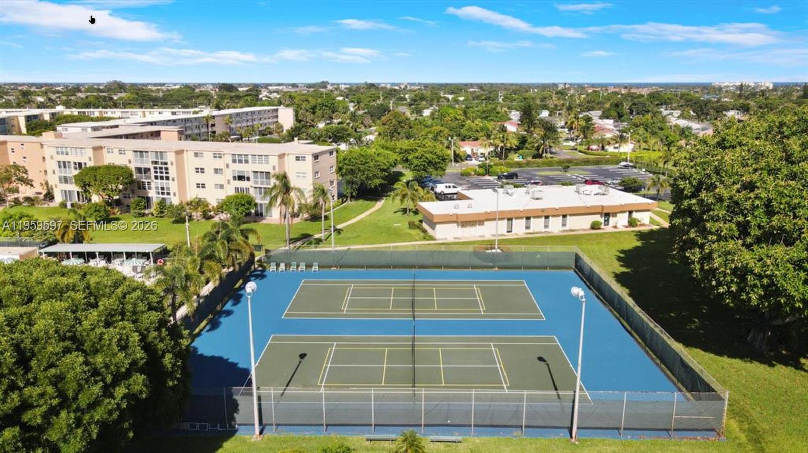 VILLAGE ROYALE ON THE GREE - Residential