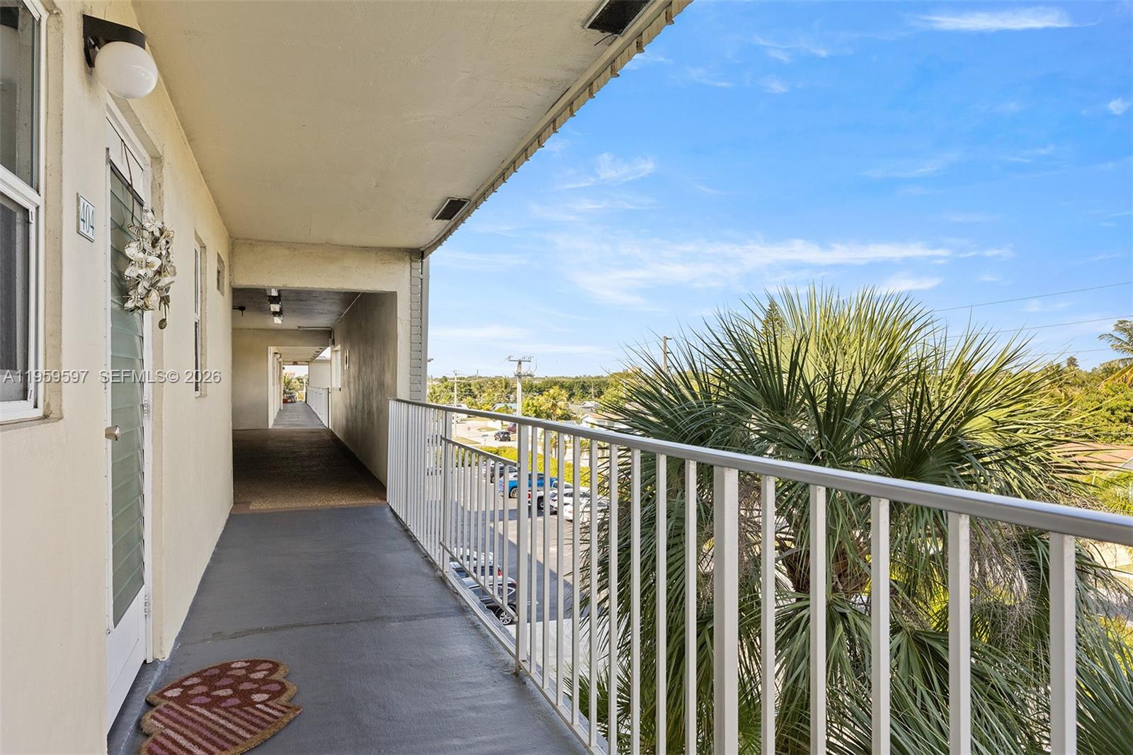 VILLAGE ROYALE ON THE GREE - Residential