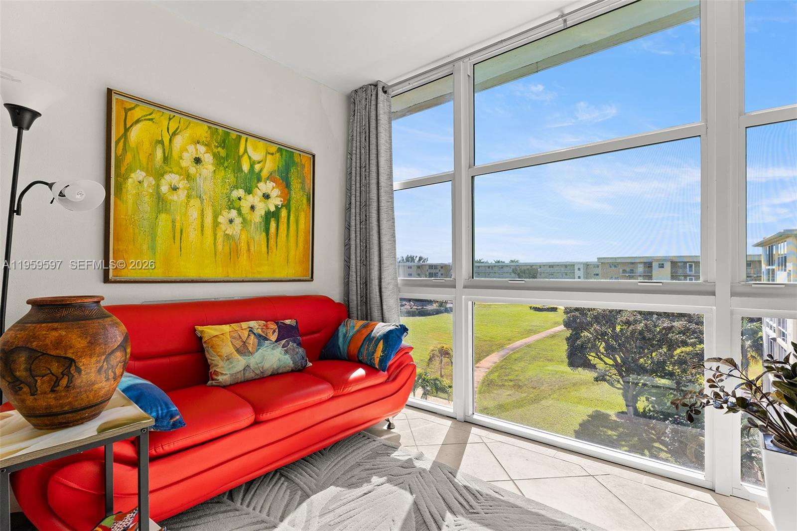 VILLAGE ROYALE ON THE GREE - Residential