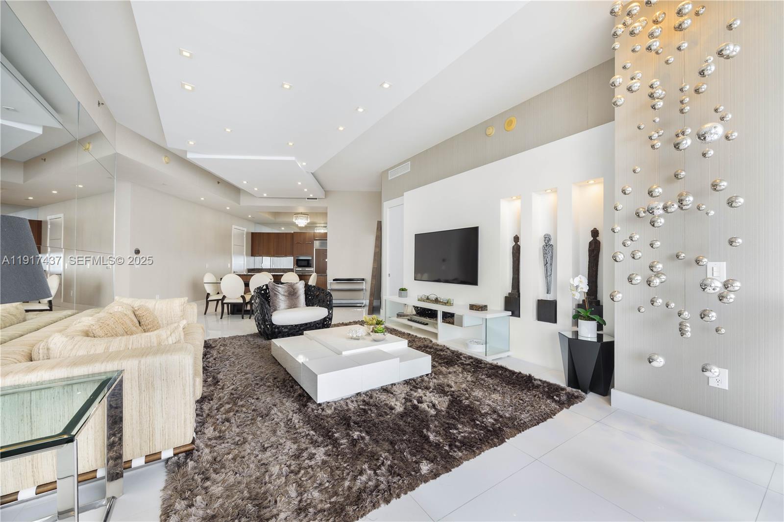 TDR TOWER III CONDO - Residential