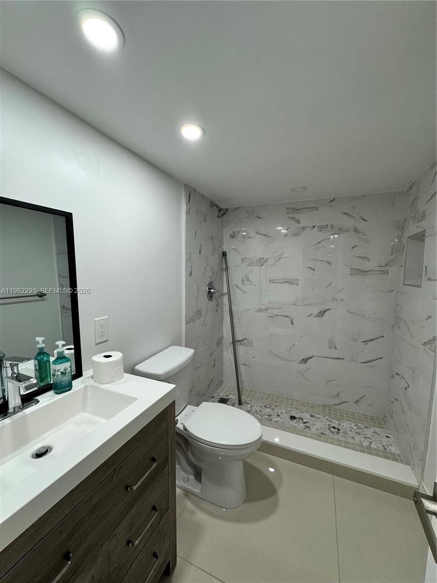 BOCA ENTRADA - Residential