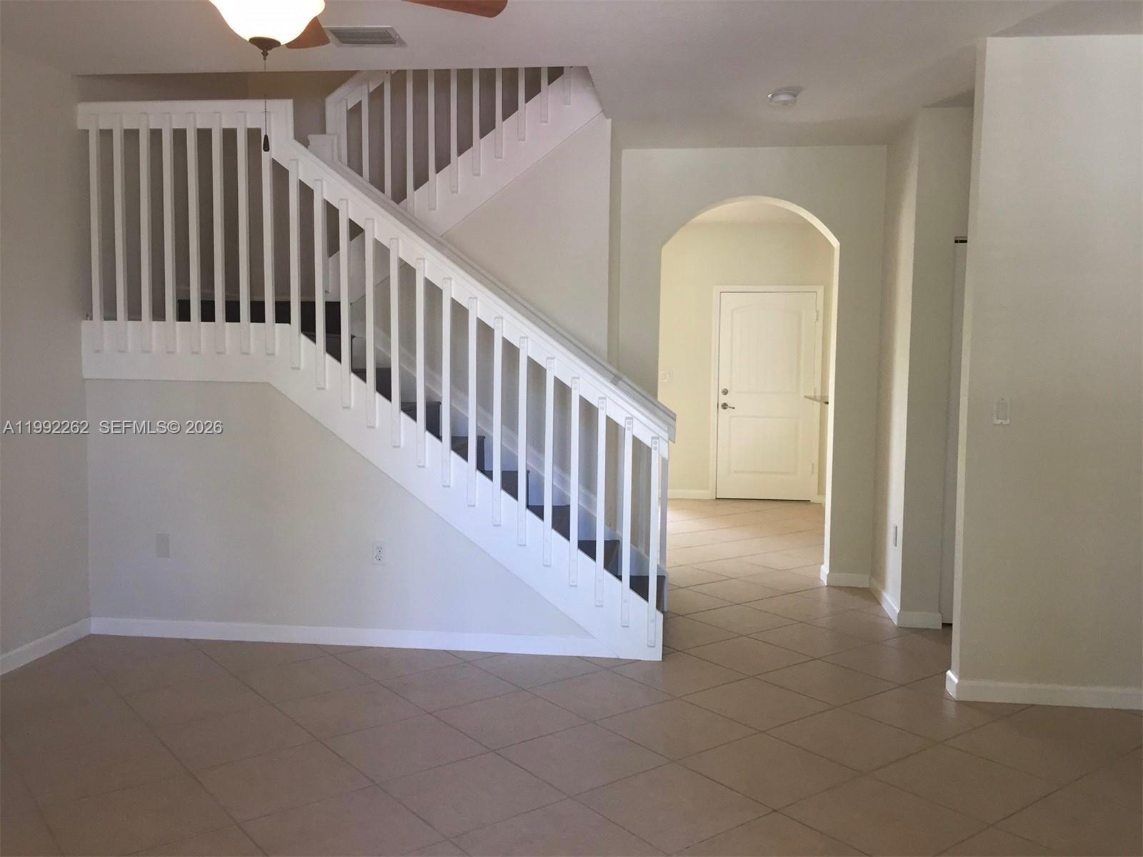 MANDARIN LAKES - Residential Lease