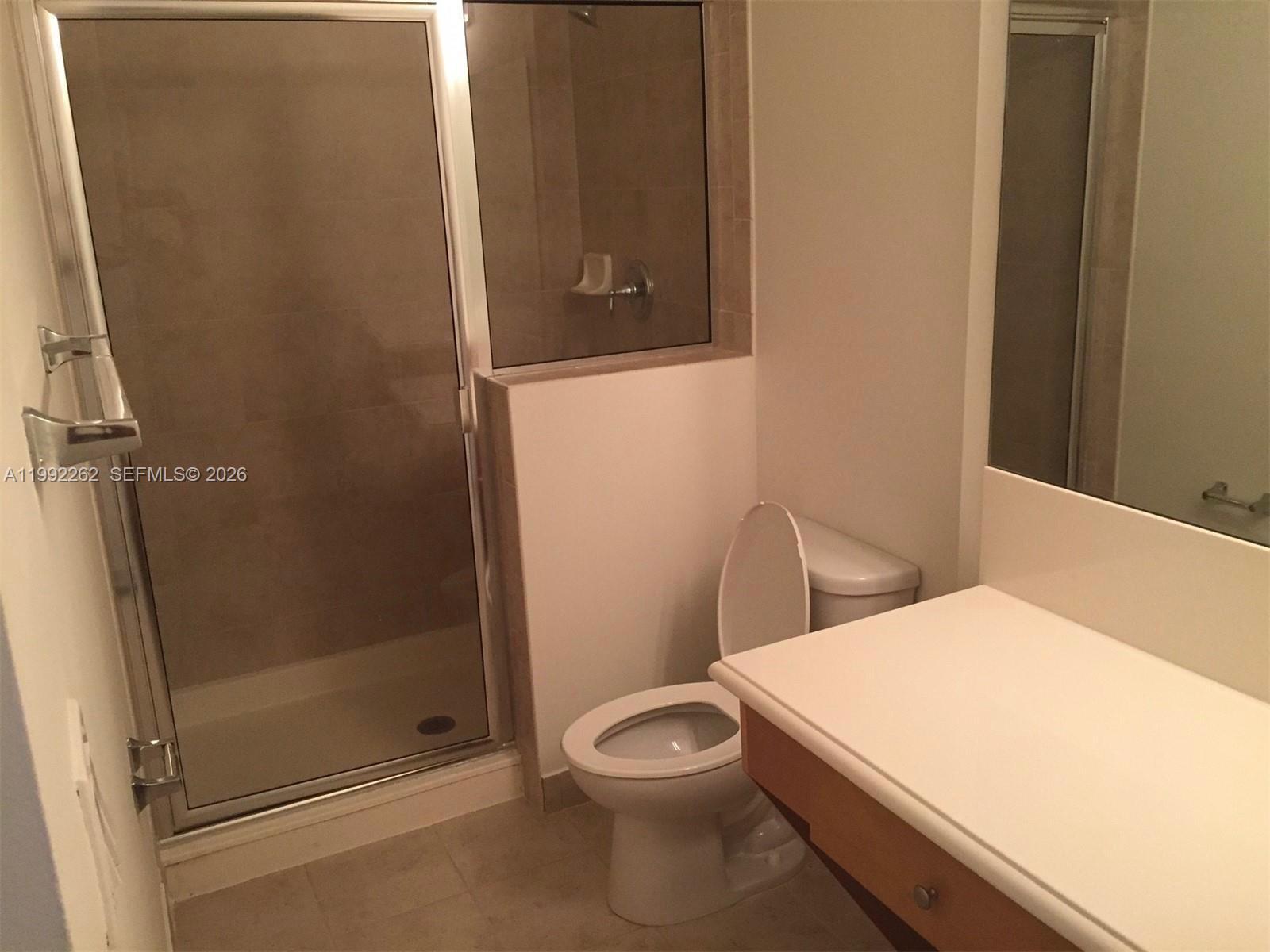 MANDARIN LAKES - Residential Lease