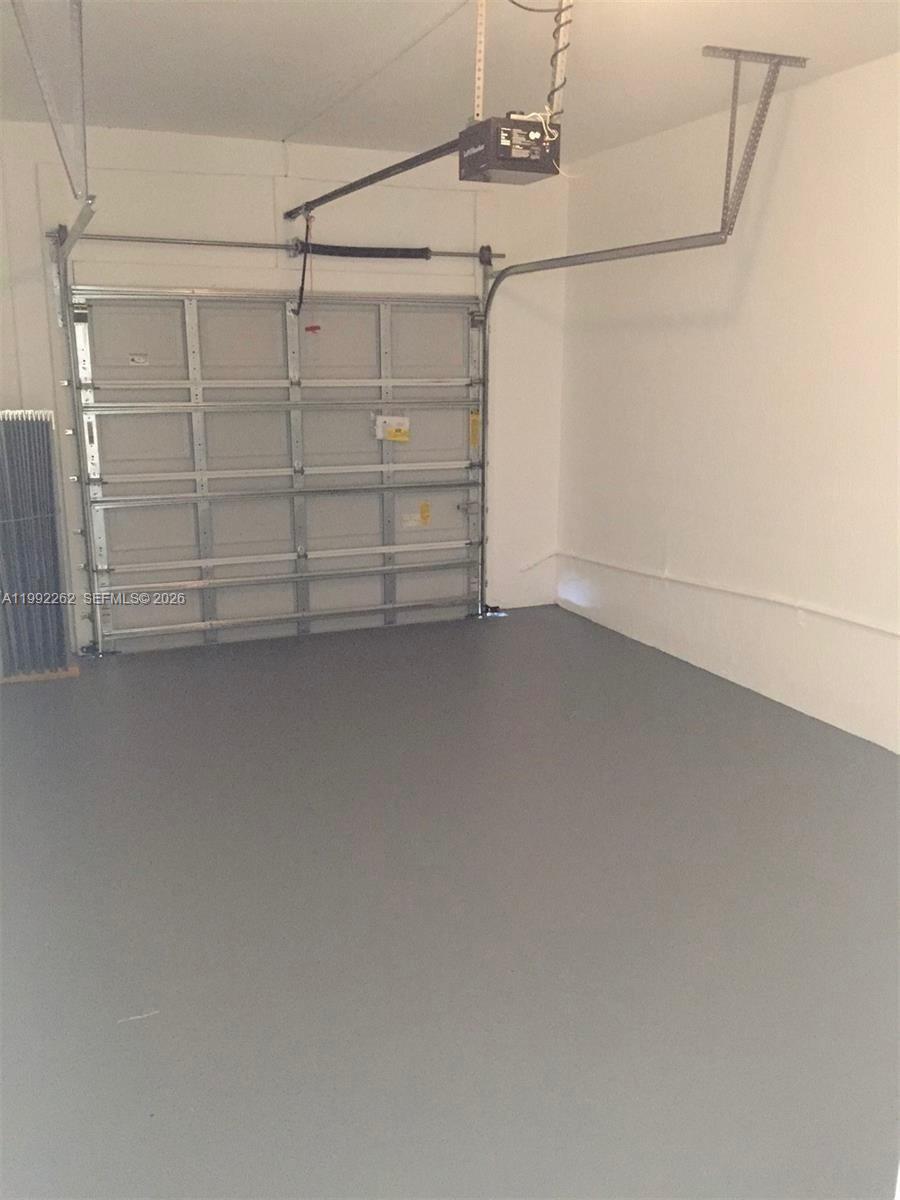 MANDARIN LAKES - Residential Lease