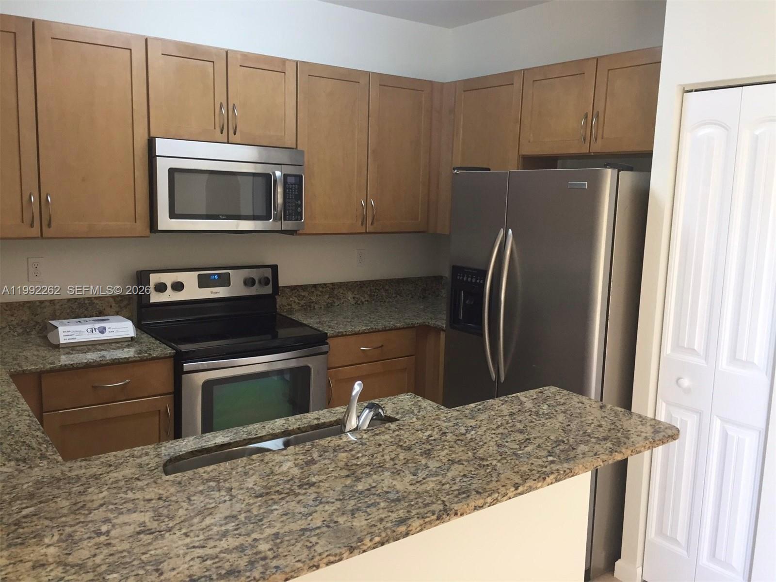 MANDARIN LAKES - Residential Lease
