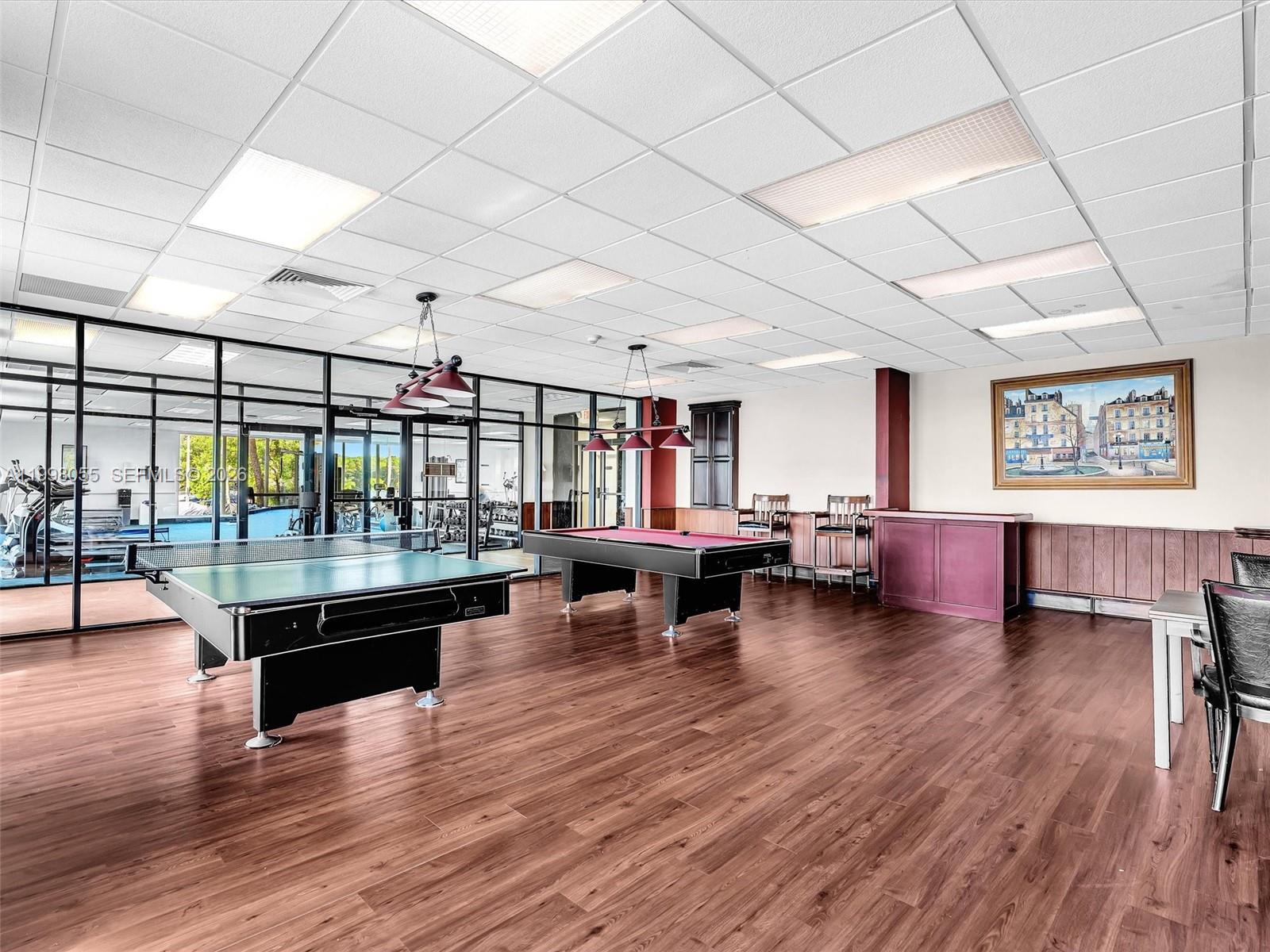 ARLEN HOUSE WEST CONDO - Residential