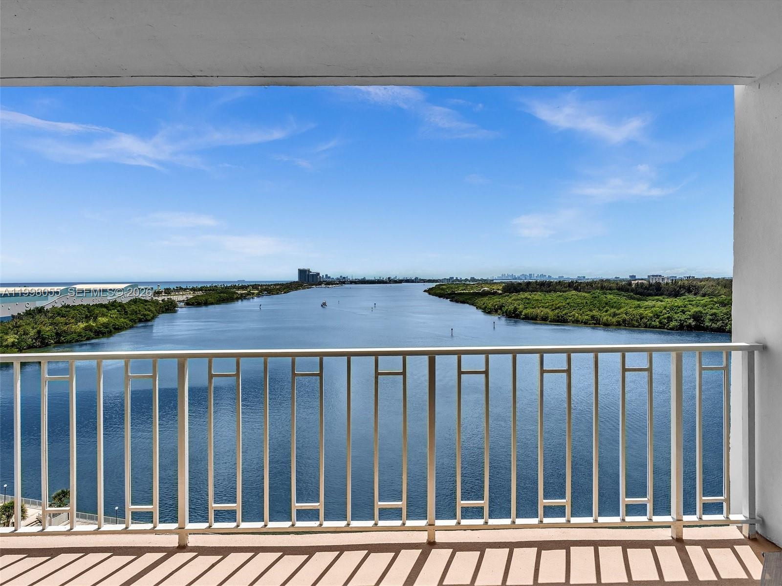 ARLEN HOUSE WEST CONDO - Residential