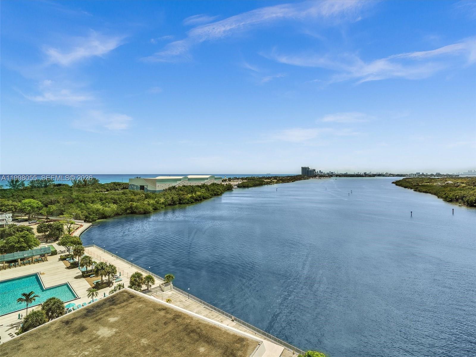 ARLEN HOUSE WEST CONDO - Residential