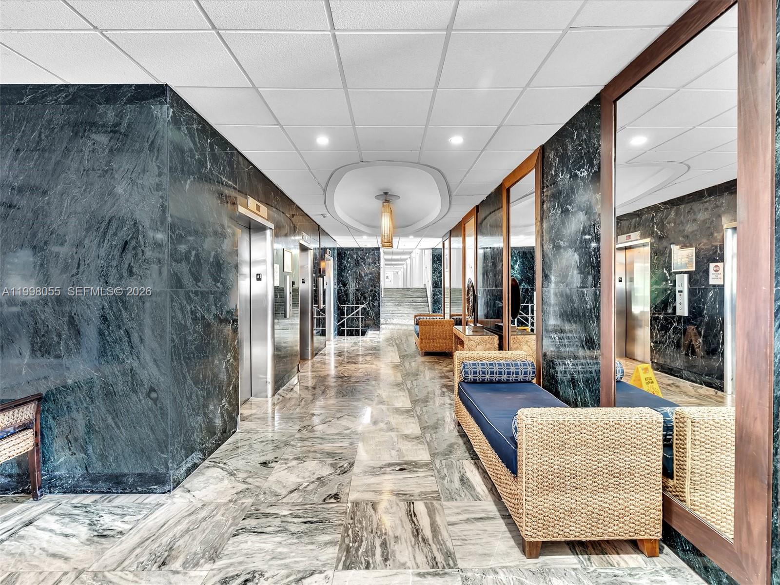 ARLEN HOUSE WEST CONDO - Residential