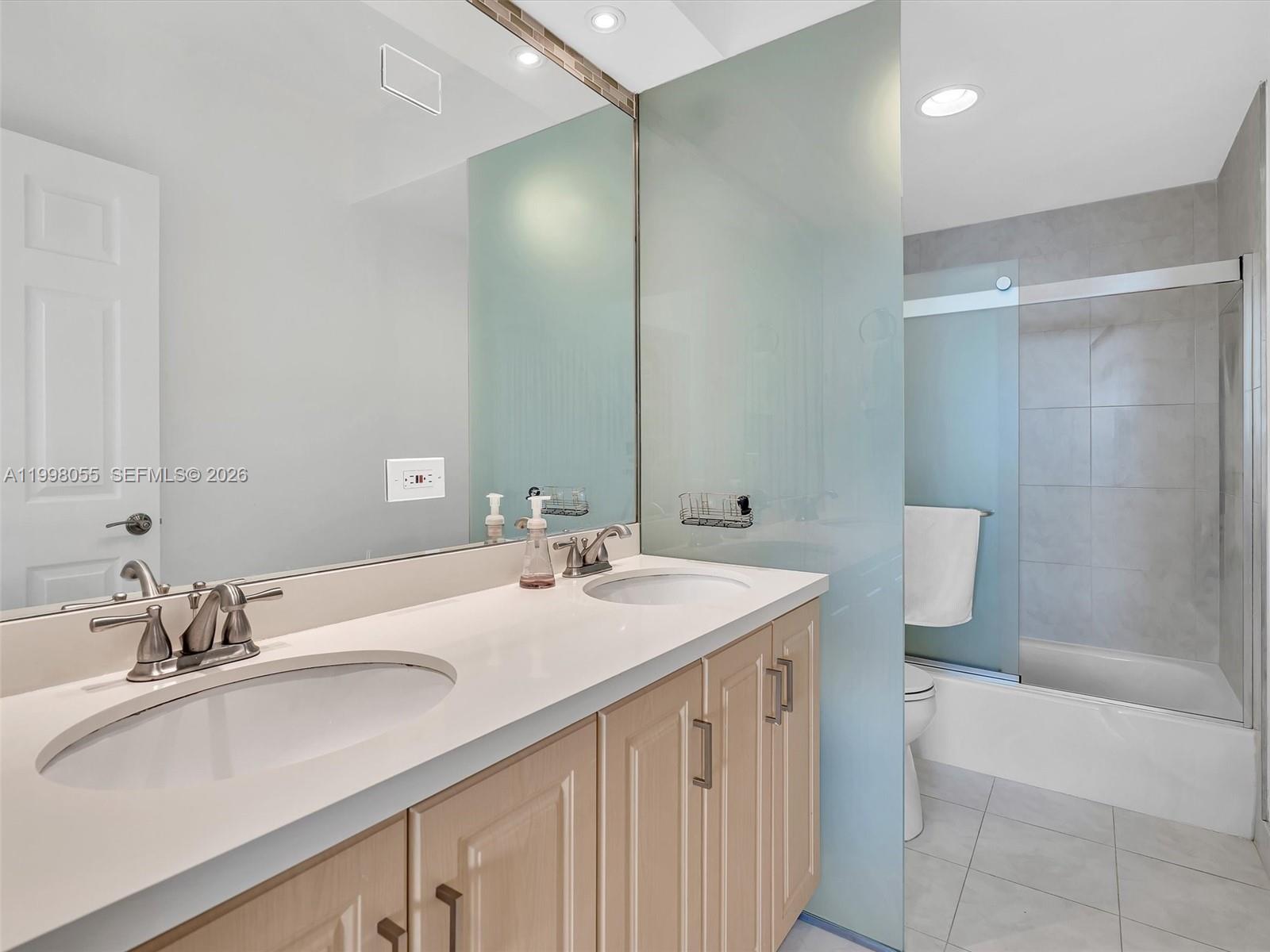 ARLEN HOUSE WEST CONDO - Residential