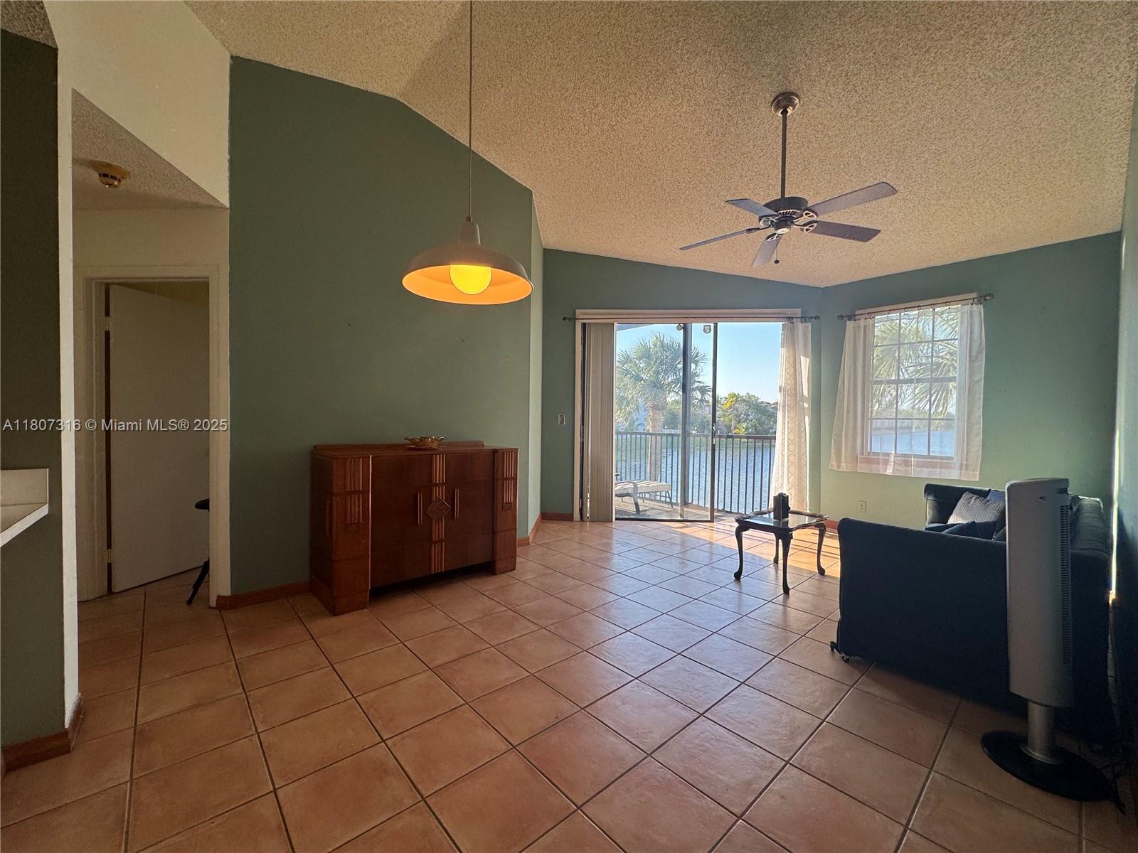 CELEBRATION POINT CONDO N - Residential
