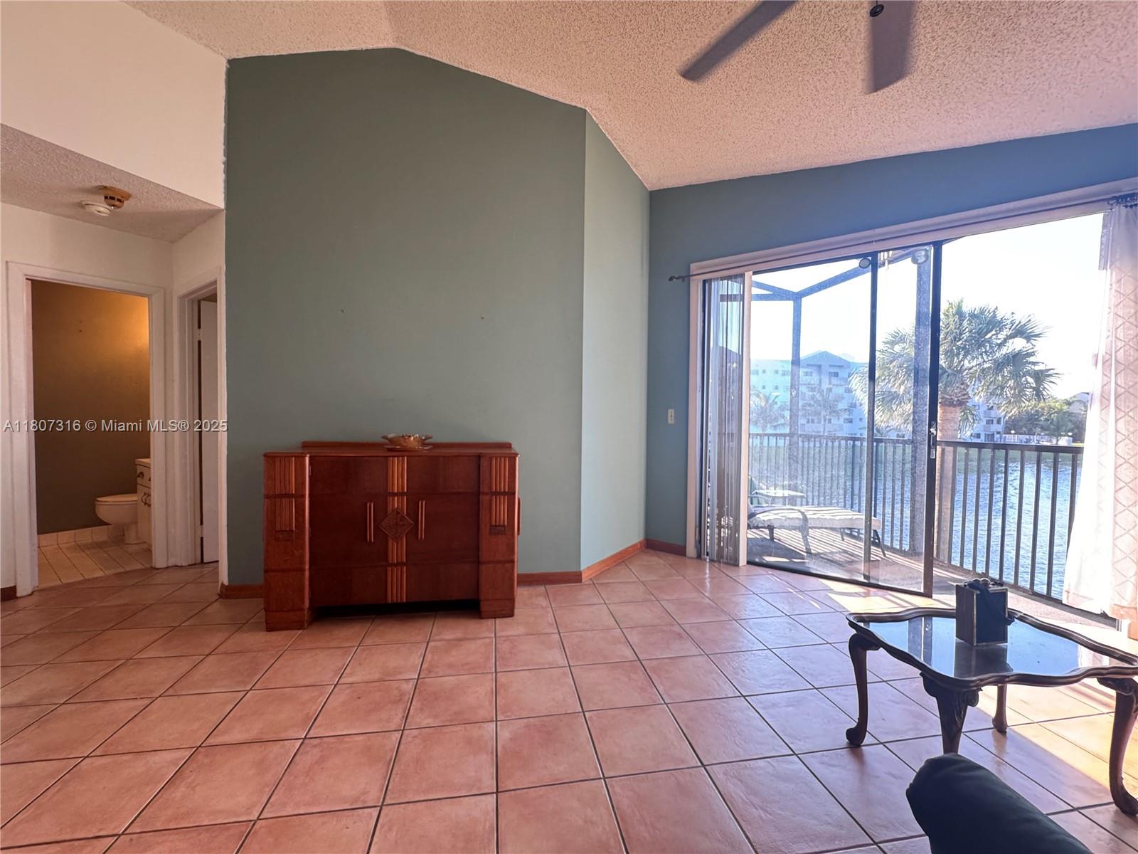 CELEBRATION POINT CONDO N - Residential