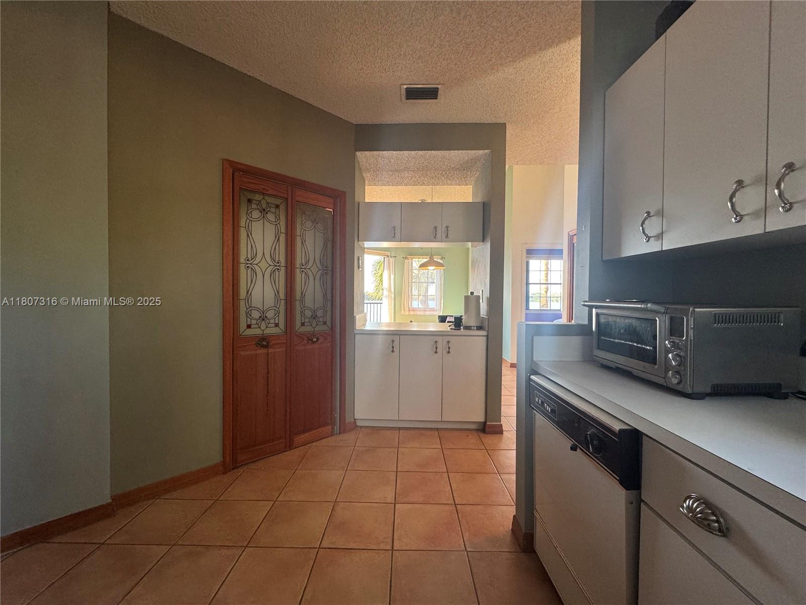 CELEBRATION POINT CONDO N - Residential